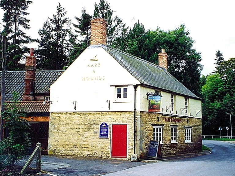 the hare and hounds pub 768x576