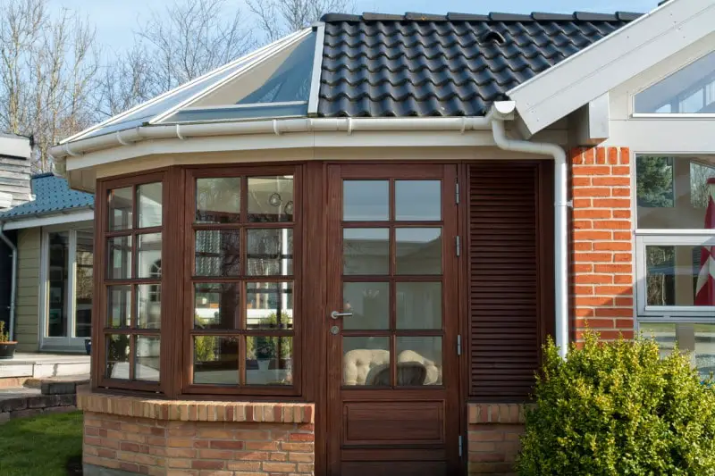 Photo of a tiled conservatory roof